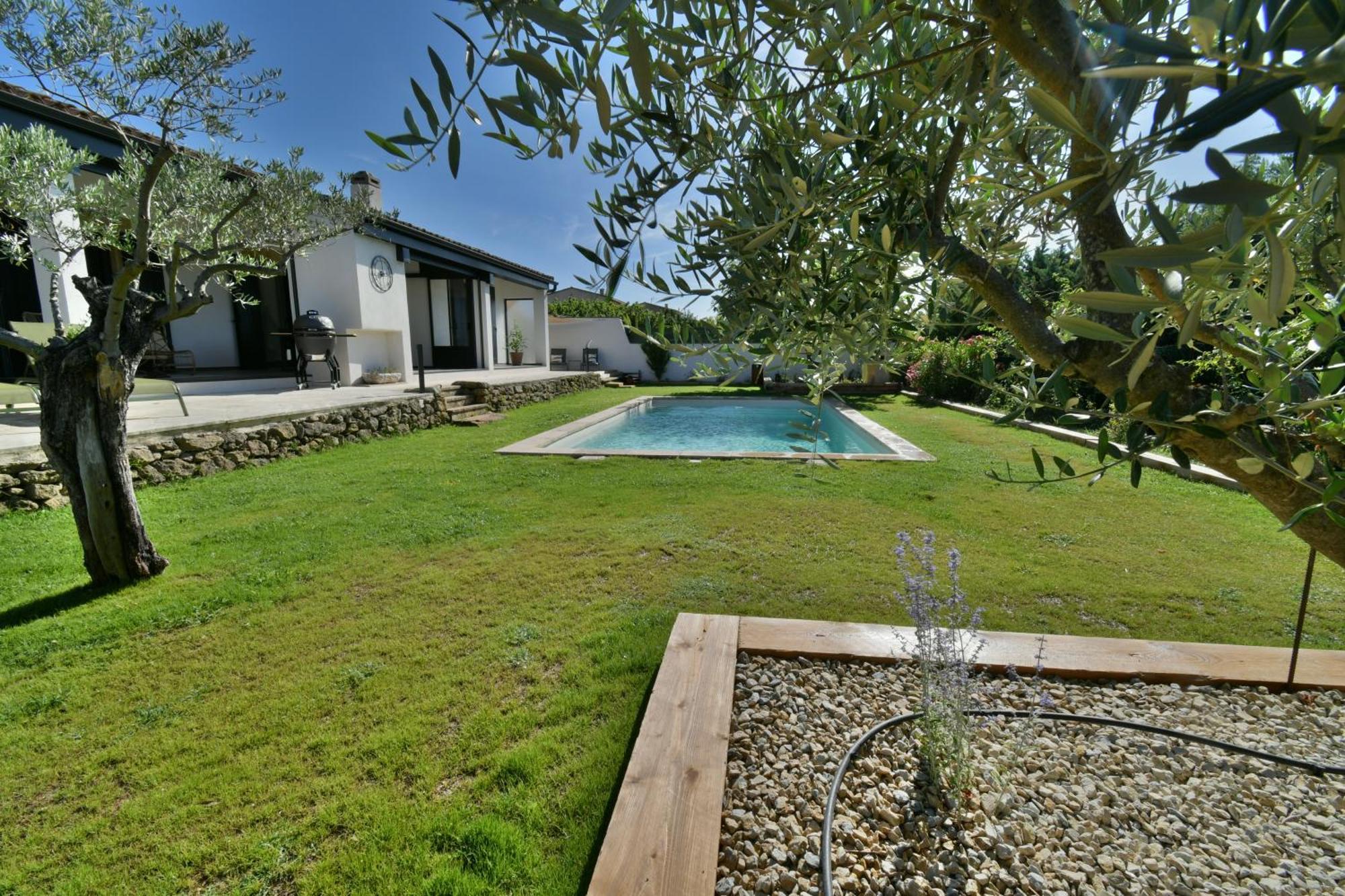 Une Nuit En Luberon Puyvert Exterior foto